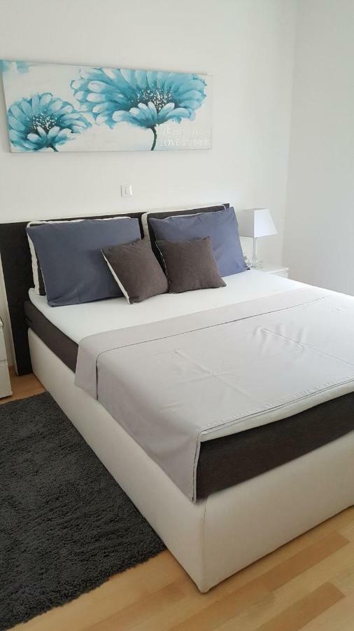 Apartment Koin Krk Town Bagian luar foto