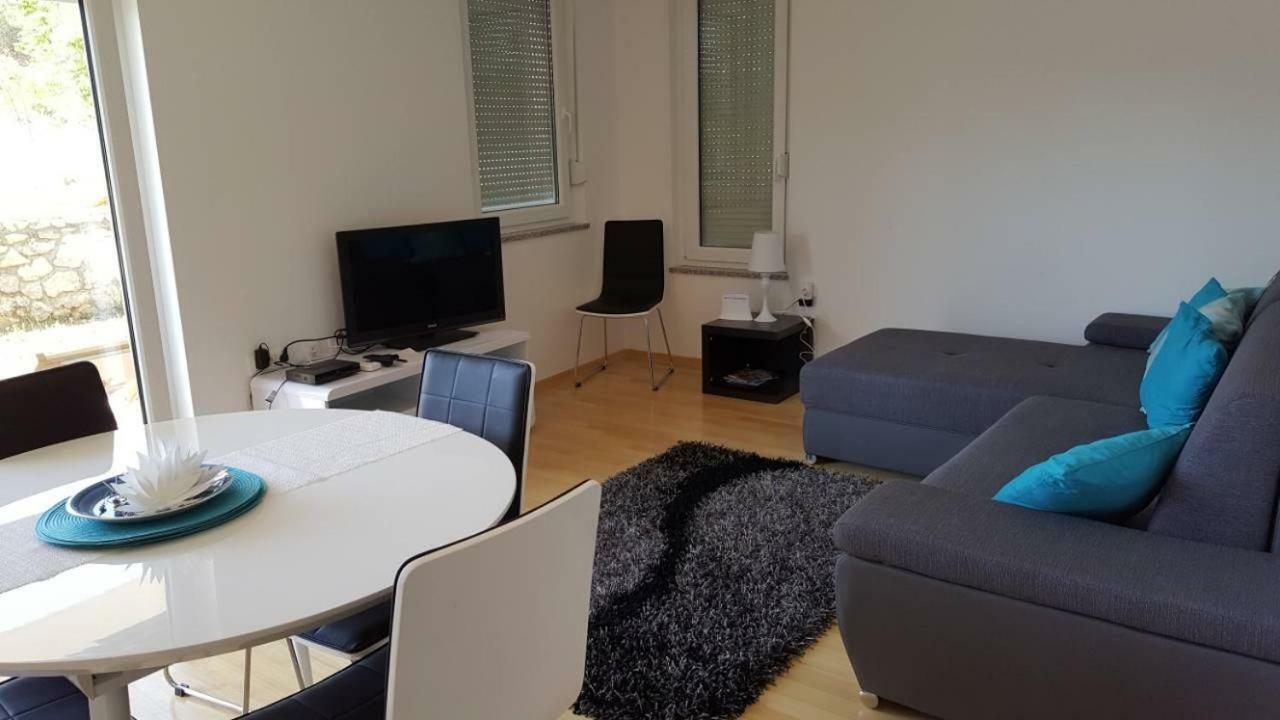 Apartment Koin Krk Town Bagian luar foto